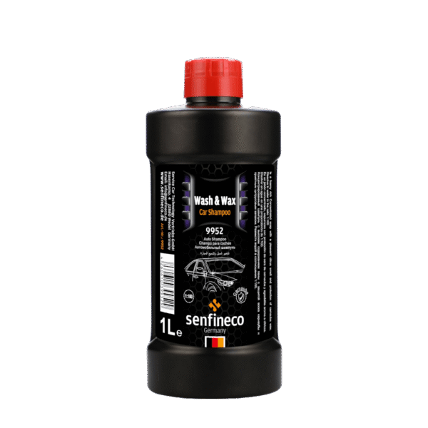 Botella de Wash & Wax Shampoo Senfineco 1 L generando espuma sobre la carrocería.